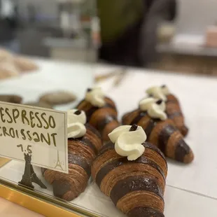 Espresso croissant