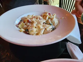 Bar Red