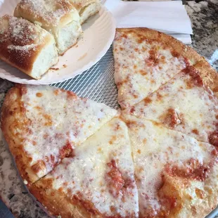Delicious cheese pizza (9&quot;)
