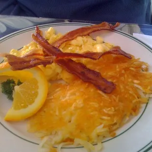 Park Avenue Cafe, scambled eggs + bacon + hash browns