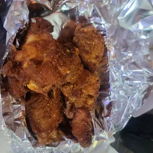 Joe&apos;s Dry Rub Wings