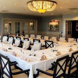 The Fireside Room is ideal for luncheons, showers, and small receptions.