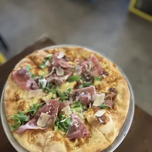 Fig Jam Pizza