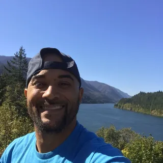 Damien H.
