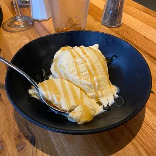 Ice cream with caramel sauce