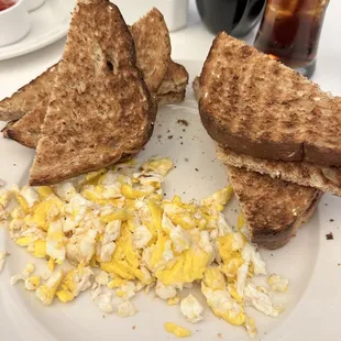 Scrambled eggs, apparently. Photographed untouched and as-delivered.