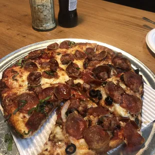 Amazing pizza and salad!!!