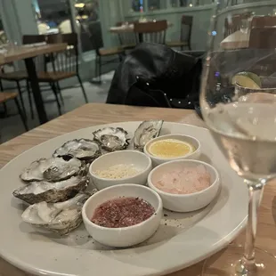 Fabulous oysters and bubbly