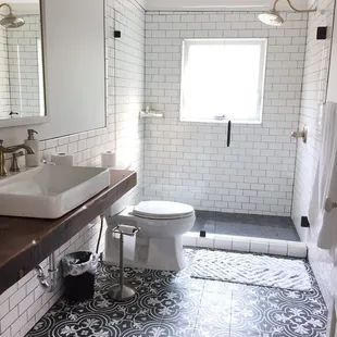 Gorgeous bathroom in Chana room!