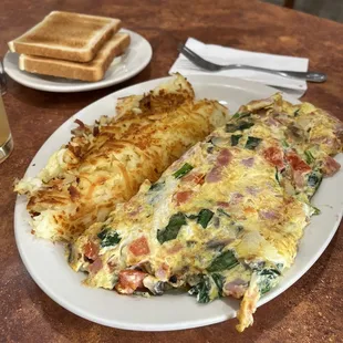 Omelette &amp; hash browns