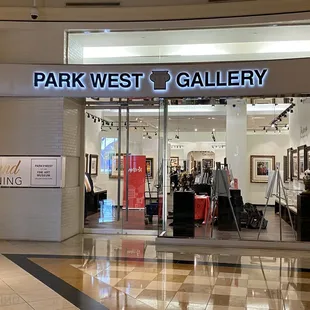 Park West Gallery storefront August 11, 2022, preparing for a Yelp! Event