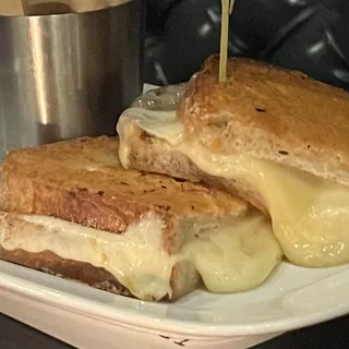 Kid's Grilled Cheese with Fries