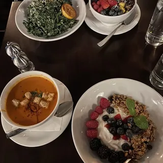 Greek Yogurt and Granola