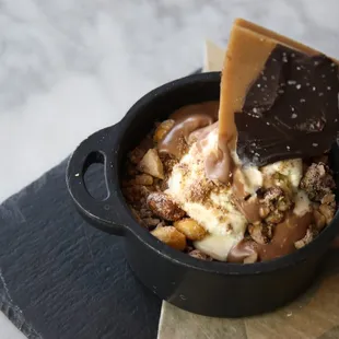 Dessert | Flourless Chocolate Skillet Cake
