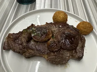 Founders' Lounge, Dining at Kauffman Center