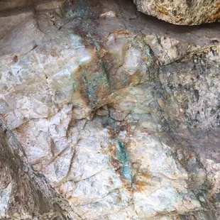 Quartz vein over top of mine opening.