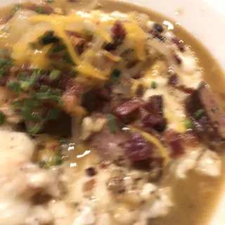 Colossal Shrimp & Grits