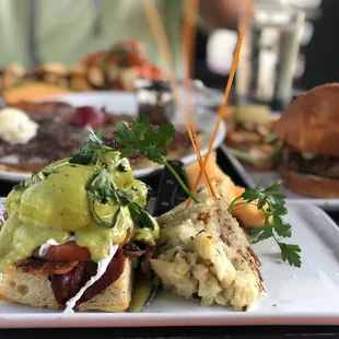 Crab Benedict