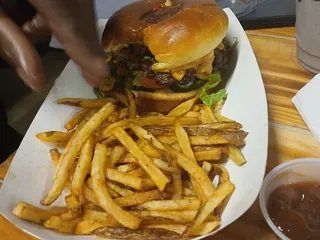 Munchin Burger