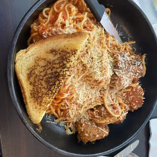 Spaghetti and meatballs