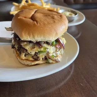 Pimento cheeseburger