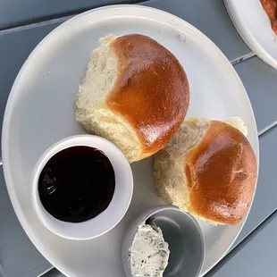 Dinner rolls