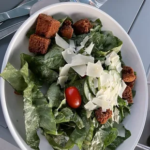 Side salad with sesame dressing