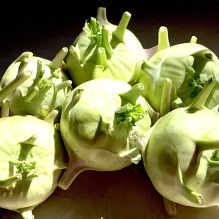 6 kohlrabis so pretty &amp; fresh, gonna to pickle them.  $1 each, cheaper &amp; fresher than supermarket.   9/30/2017