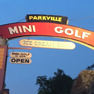 the entrance to the golf course