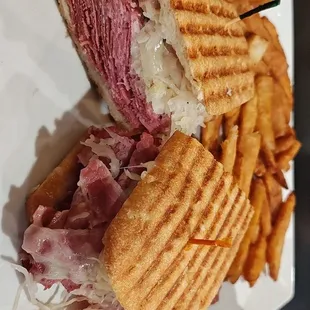 Reuben panini