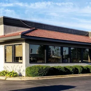 Storefront for Parkway