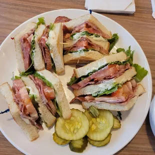 BLT CLUB    turkey bacon