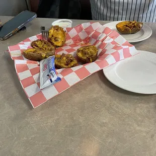 Potato skins. These were great. Lots of bacon. Cheese was adequate. Most of all not over cooked or dried out.