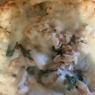 Chicken Alfredo pizza