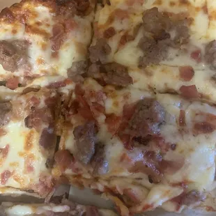 Sausage and pepperoni pizza