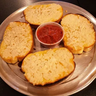 Vegan garlic cheese bread