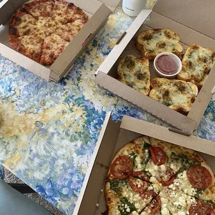 Pesto Garlic Toast, Minnehaha Greek (w/out olives), and Build Your Own (Cheese!)