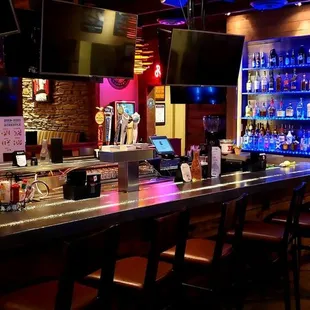 sushi and sashimi, interior