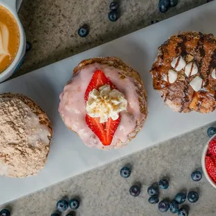 donuts, dough desserts, food