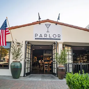 Parlor, Woodfire Kitchen &amp; Cocktails