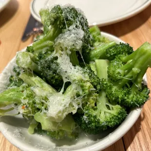 GARLIC BROCCOLI