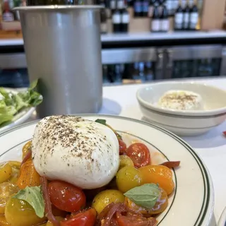 BURRATA CAPRESE