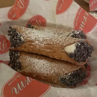 MARIO'S CANNOLIS