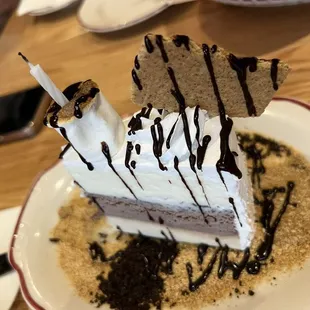 S'mores ice cream cake