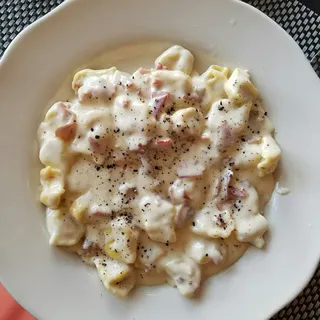 Tortellini Panna e Prosciutto