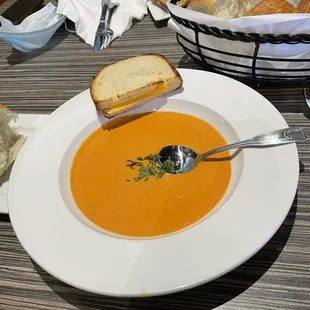 tomato basil soup