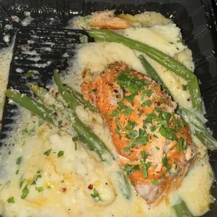 Salmon piccata