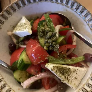 CLASSIC GREEK SALAD