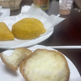 Buñuelo y Empanadas