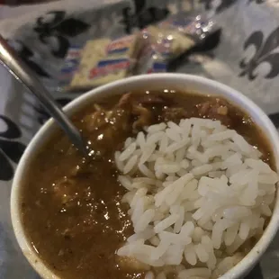 Gumbo Yaya, lightly spicy sausage, shrimp, chicken, and a little chicken skin, it was quite good!!